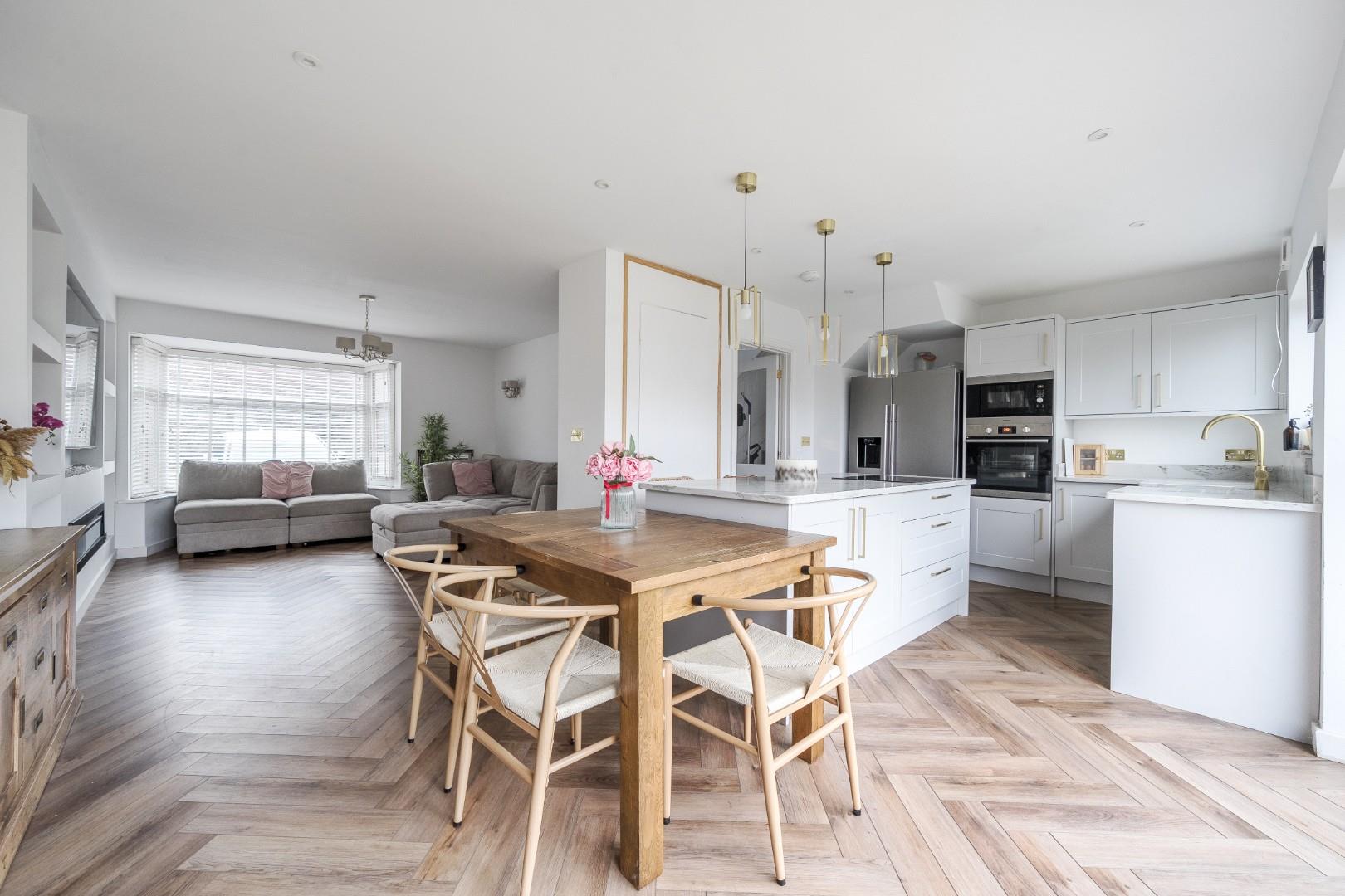 Overland Road, Mumbles, Swansea, SA3 4LP
